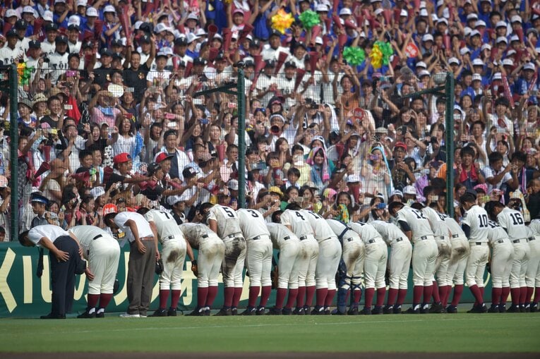 2014年夏の大阪大会で中川を擁するPL学園に勝利した大阪桐蔭。甲子園では4度目の全国制覇を達成した　©︎Hideki Sugiyama