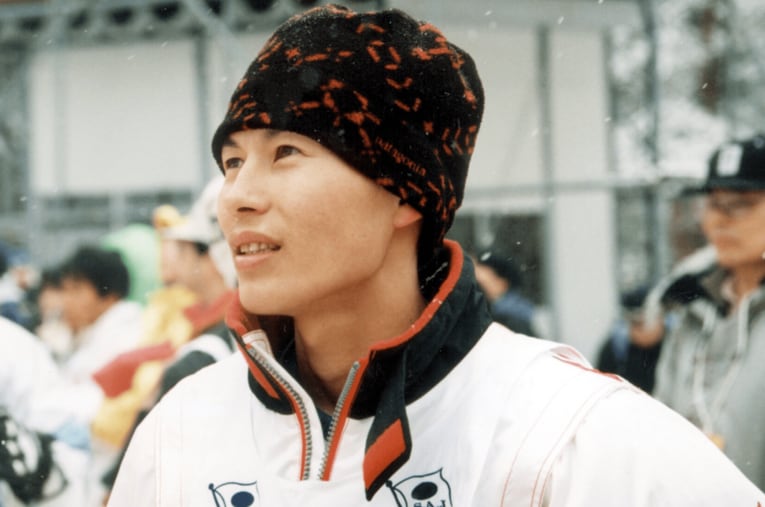 長野五輪直前で胃がんが見つかった森徹さん。闘病を続ける中、会場に駆けつけて里谷多英の金メダルを現地で見守った　©Sankei Shimbun