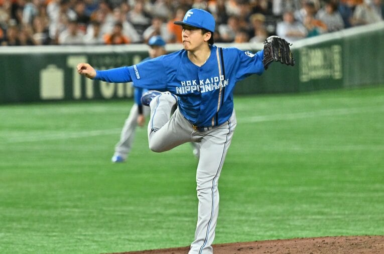 今季、ここまで6勝を挙げ防御率は1点台と、エース級の好投を続ける日ハムの北山亘基。2021ドラフト組だが、指名順位はまさかの8位だった ／ photograph by Hideki Sugiyama