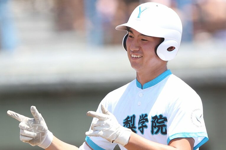 甲子園・隠れた逸材【4】山梨学院高・岩田悠聖中堅手（3年・178cm78kg・右投左打） ／ photograph by NIKKAN SPORTS／AFLO