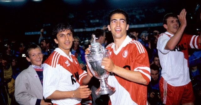 30年ぶりのフランス杯を逃したASモナコ…名将ベンゲルのもと全盛期マルセイユに勝利した“栄光の1991年”を振り返る《王宮で歓迎会も