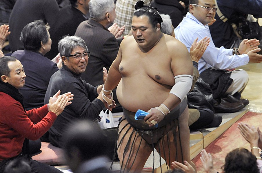 豊ノ島の引退で考える「関脇」問題。初昇進から1年の成績が未来を占う?<Number Web> photograph by Kyodo News