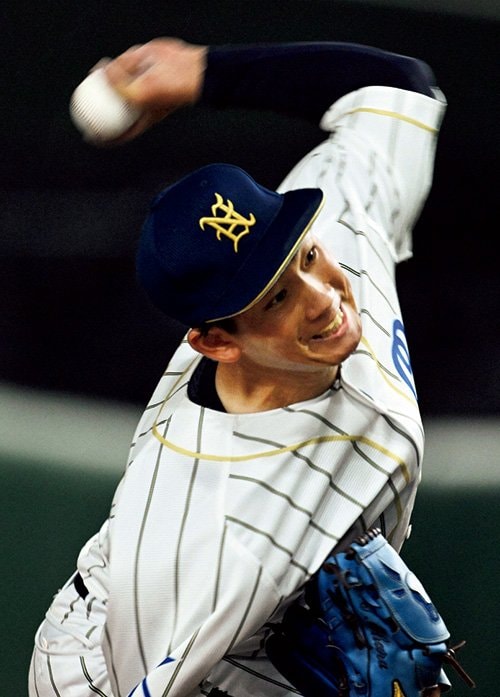 プロ注目の伊原陵人は大学時代1年生春から救援で活躍　©Mainichi Newspapers