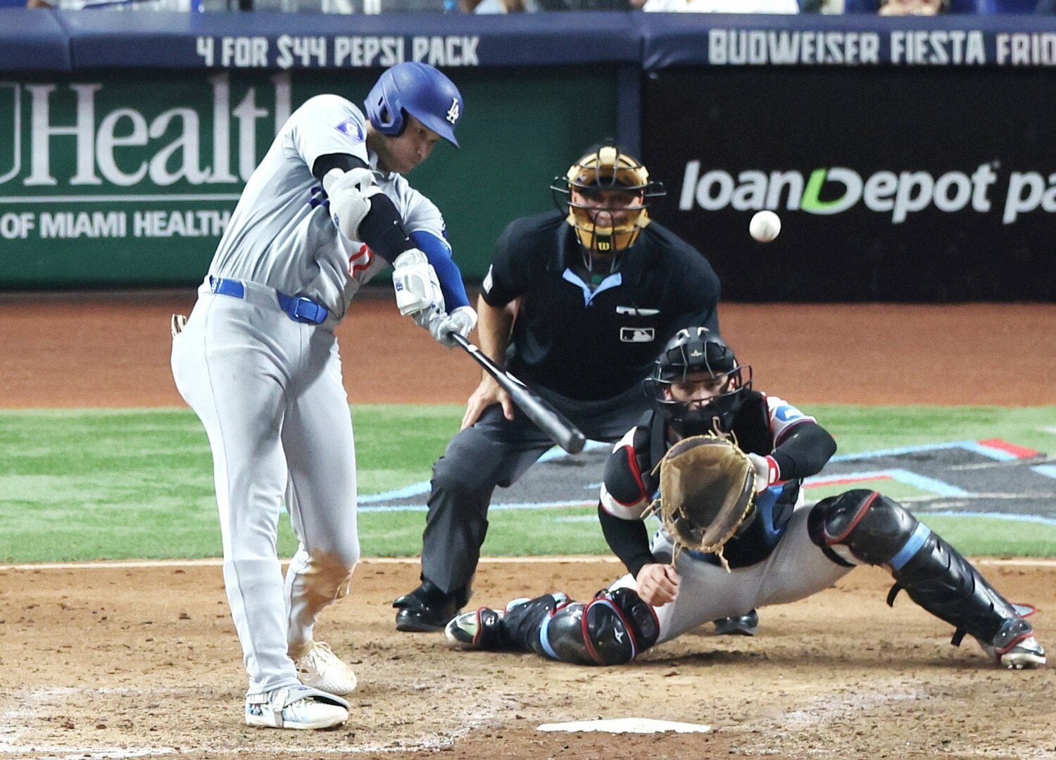 9月19日、マーリンズ戦で50号を放ち史上初の「50-50」を達成した　©JIJI PRESS