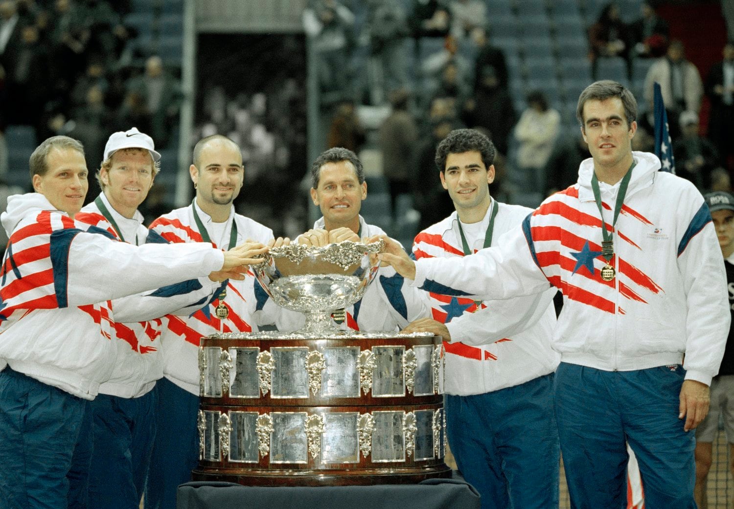 95年のデビスカップ決勝にて。クーリエ、アガシ、サンプラスを擁するアメリカがロシアを倒して優勝した　©Getty Images