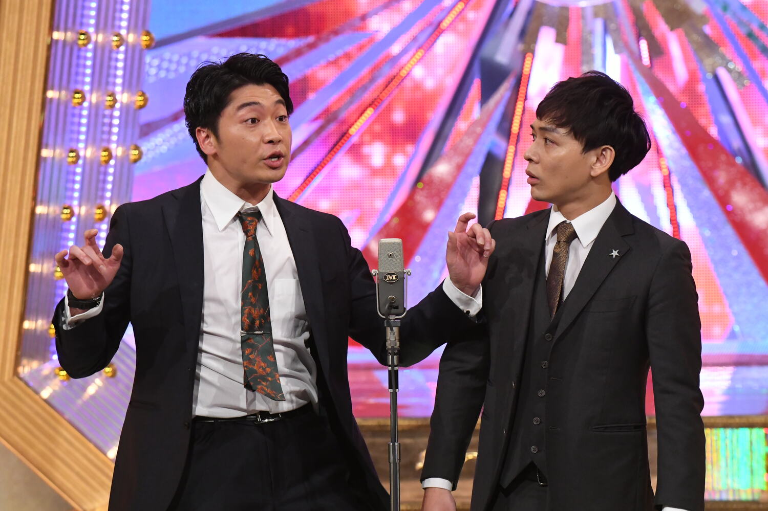 ファーストラウンドは5番手で登場。「免許返納」のネタをかけ、667点。1位で最終決戦へ　©M-1グランプリ事務局