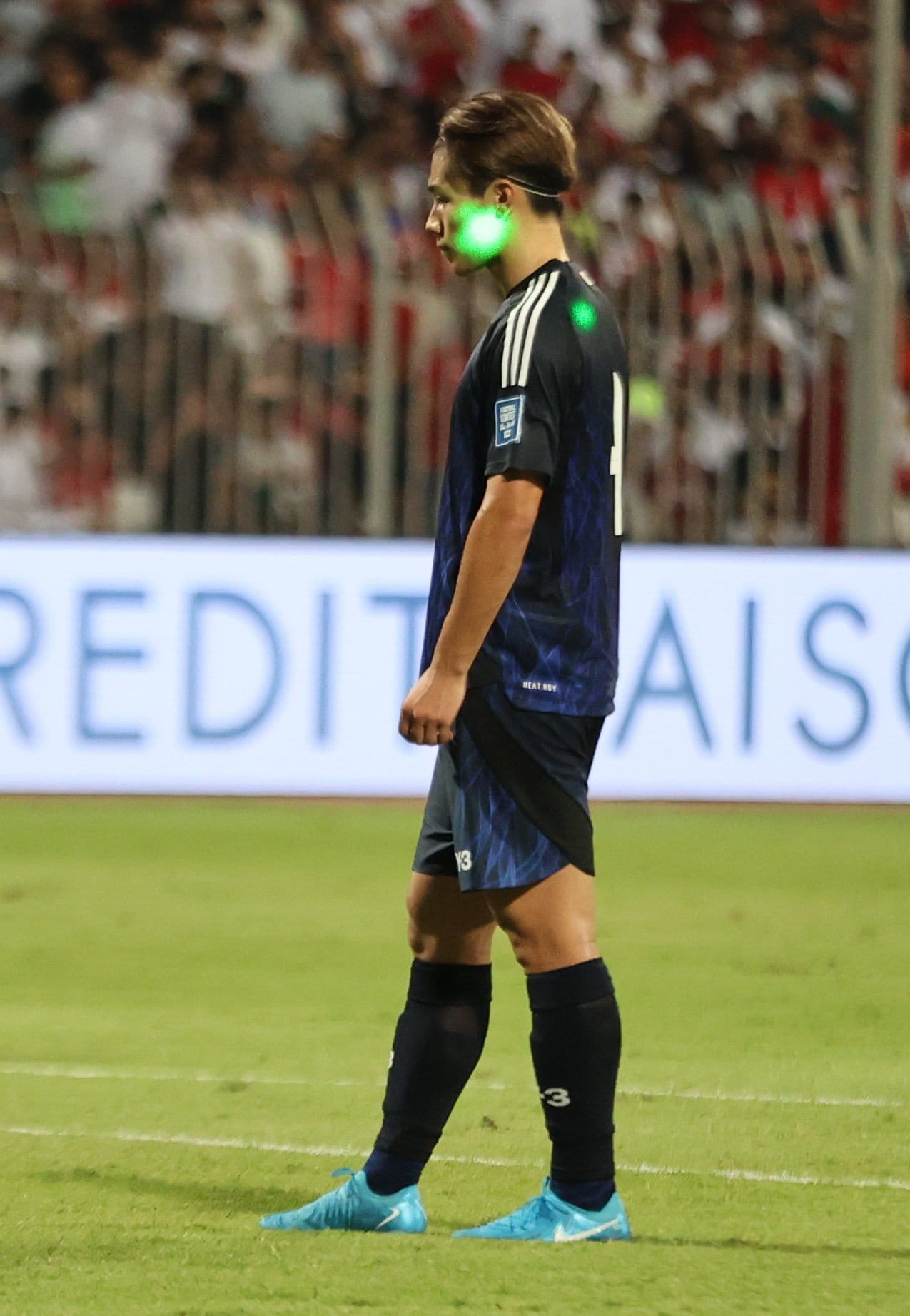 PK時、レーザーポインターを浴びた上田　©JIJI PRESS