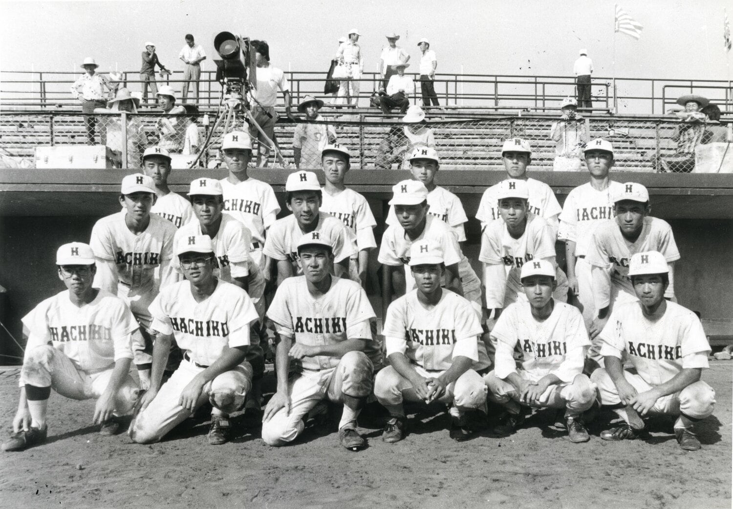 1985年の夏の甲子園に出場した八戸高校ナイン。約40年前でも現在とカルチャーは変わらないという　©Asahi Shimbun