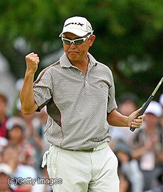 谷口徹
'98年三菱ギャランで初優勝。'11年ブリヂストンオープンゴルフトーナメントで、2位と5打差をつけ勝利を収めた。               
