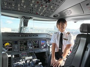 《日本全体だと比率1％》難関を突破して夢を叶えた女性パイロットは、“超多忙”なのになぜラグビーのレフリーを？