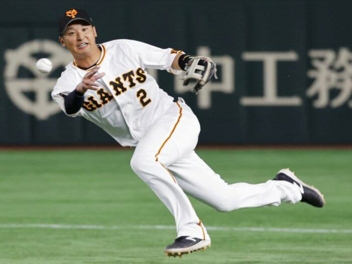 巨人・原監督を悩ませる「1番打者」問題…「頭使っていけよ」「ボール球振りすぎ」でも期待される27歳の“天才”はいつ開花する？＜Number Web＞ photograph by KYODO