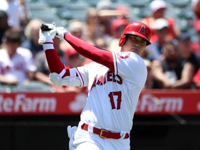 大谷翔平のHRを生み出す「天性の才」に、イチローは大谷の“本塁打王”を予言? “断然ムキムキ”になった〈昨季との体格比較〉も<Number Web> photograph by Getty Images