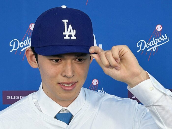 「本当は大谷vs.朗希を見たかった…」“ドジャース佐々木朗希”論争にLA名物記者が意外な本音「オオタニの一部になるのはもったいない逸材」<Number Web> photograph by Reuters/AFLO