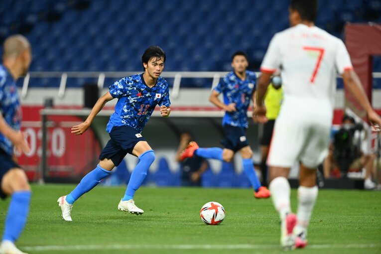 フィールドプレーヤーで唯一出場がなかった三笘だが……　©JMPA