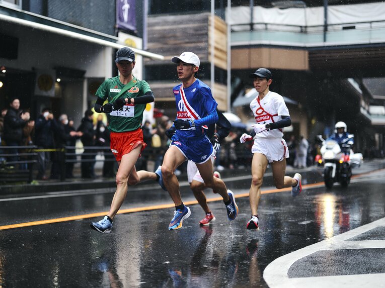 徐々に順位を上げていった菊地　©Yuki Suenaga