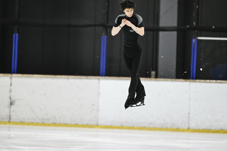 『SEIMEI』を3回続けて　©Asami Enomoto