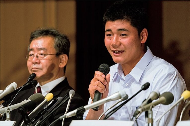 高校通算111発を放ち、プロ志望表明会見では「理想は王貞治さん」と述べた　©Shiro Miyake