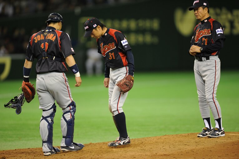 渡辺俊介、山田久志コーチ　©︎Naoya Sanuki