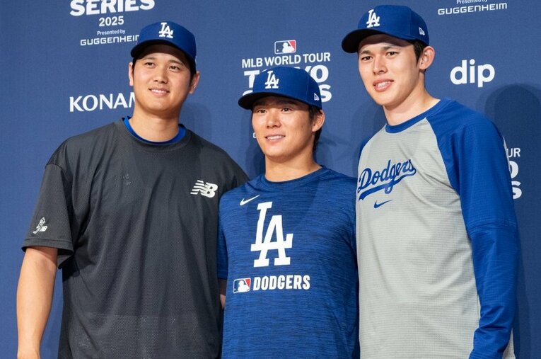 MLB開幕戦で来日したドジャースの日本人選手たち ／ photograph by Nanae Suzuki