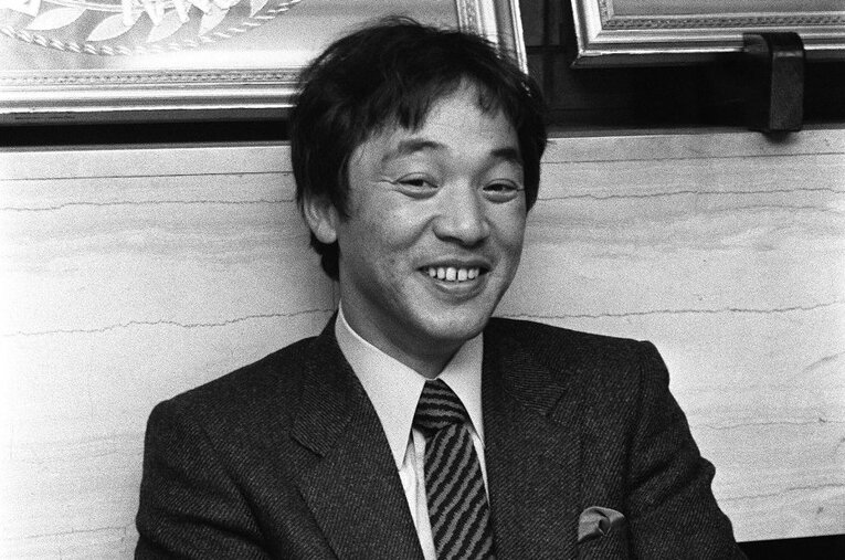 1985年、2度目の三冠王に輝きパ・リーグMVPを受賞した落合博満。翌86年も2年連続・3度目の三冠王を獲得し、プロ野球の歴史に名を残した ／ photograph by JIJI PRESS