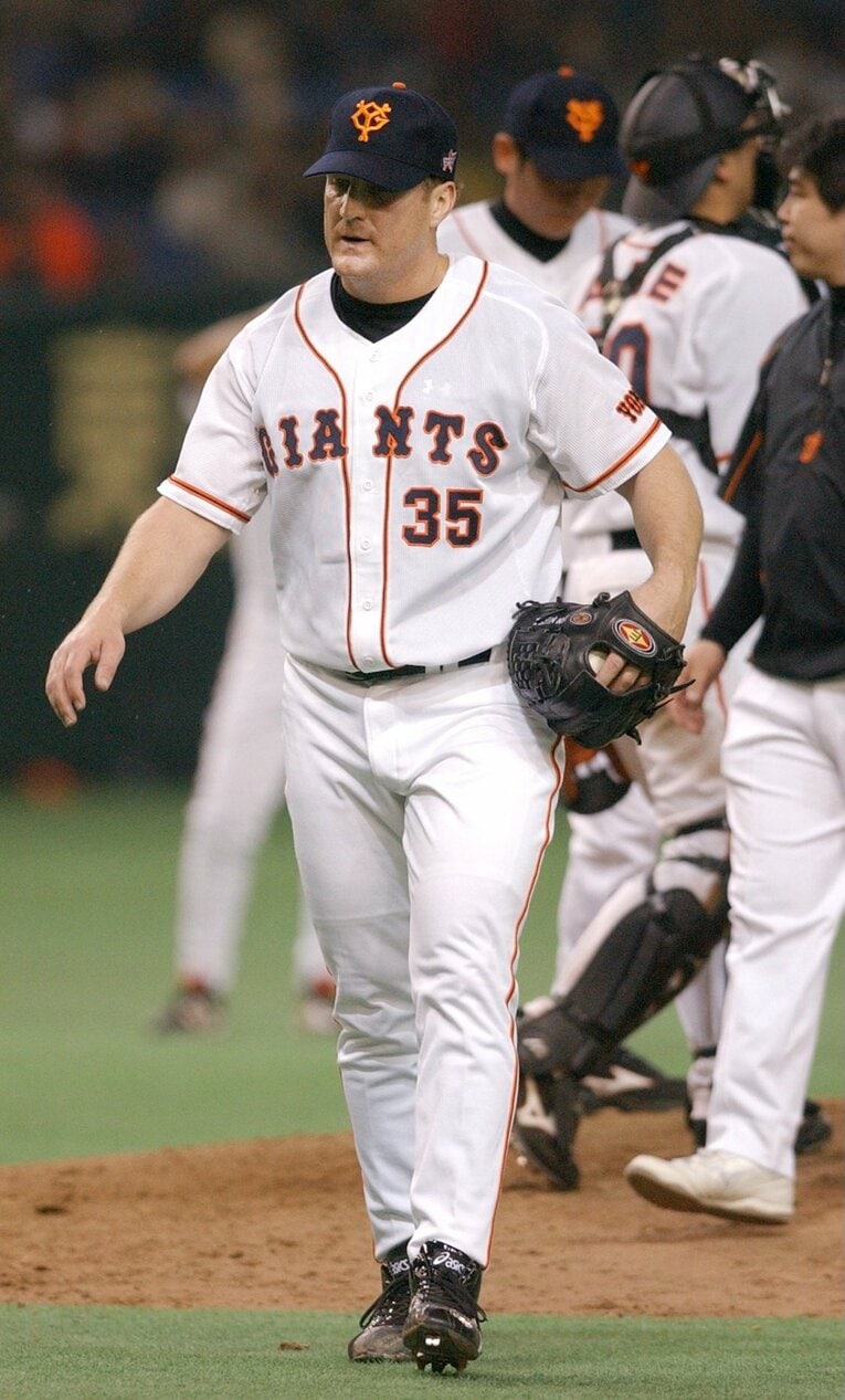 2005年4月1日、開幕戦。ダン・ミセリ（当時34歳）は広島相手に3失点。1点リードを守れず降板　©JIJI PRESS