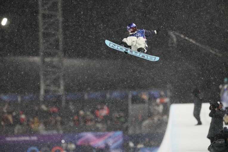 3位を決めた小野光希の滑りを連続写真で！　©Kaoru Watanabe/JMPA