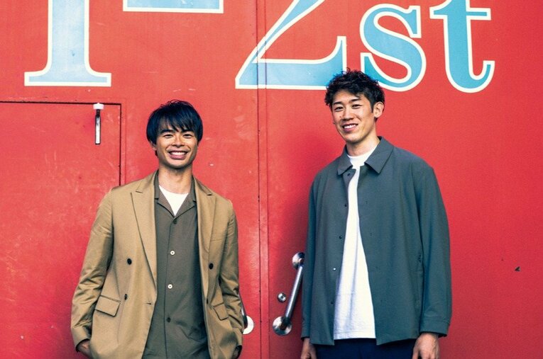 対談した際の三笘薫と石川祐希　©Takuya Sugiyama