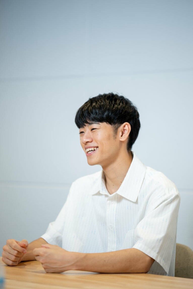 Numberカメラマンが撮り下ろした東問・東言兄弟の特別フォト集！【スワイプするとそのほかの写真もご覧になれます】　©Nanae Suzuki