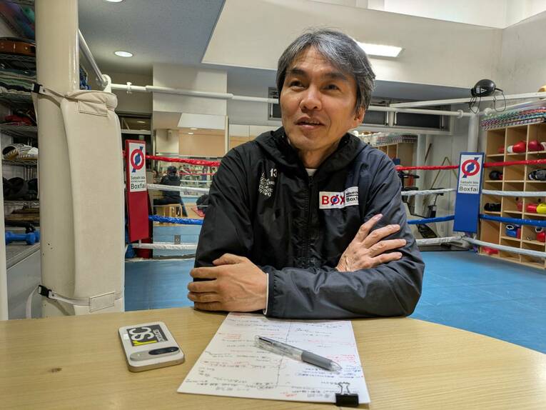 敗れた阿久井にとっても、勝者となった寺地にとっても“大きな一戦”だった評する飯田覚士氏　©︎Toshio Ninomiya