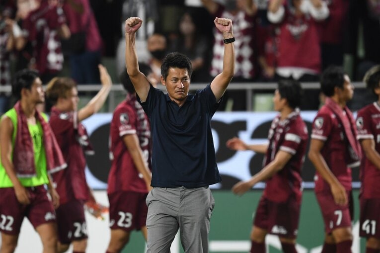 大迫勇也の“半端ないメンタル”が崖っぷちの神戸を蘇らせた…J1残留を争う激闘でカメラマンがとらえた決定的瞬間「PK蹴る気満々だ」(52)