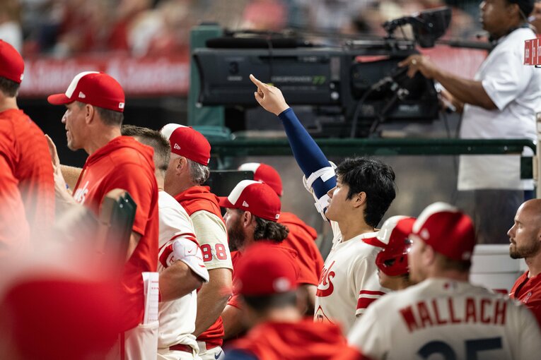 ベンチでの大谷の様子　©Nanae Suzuki