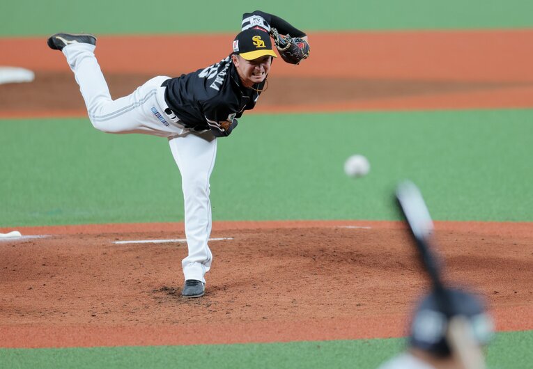 2017年には16勝を挙げて最多勝のタイトルにも輝いた東浜　©JIJI PRESS