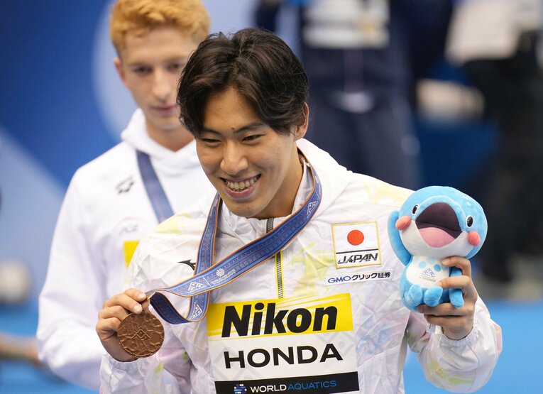 世界水泳では瀬戸に次ぐ日本勢2個目の銅メダルを獲得した本多　©JIJI PRESS