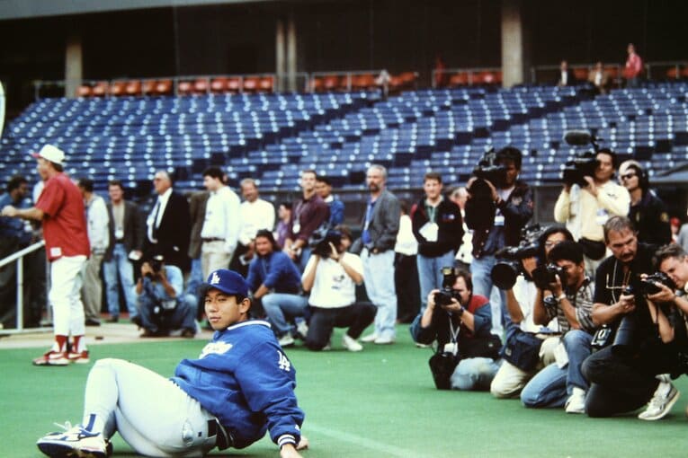 1995年、カメラに追いかけ回されるのは日常茶飯事だった　©Kazuaki Nishiyama