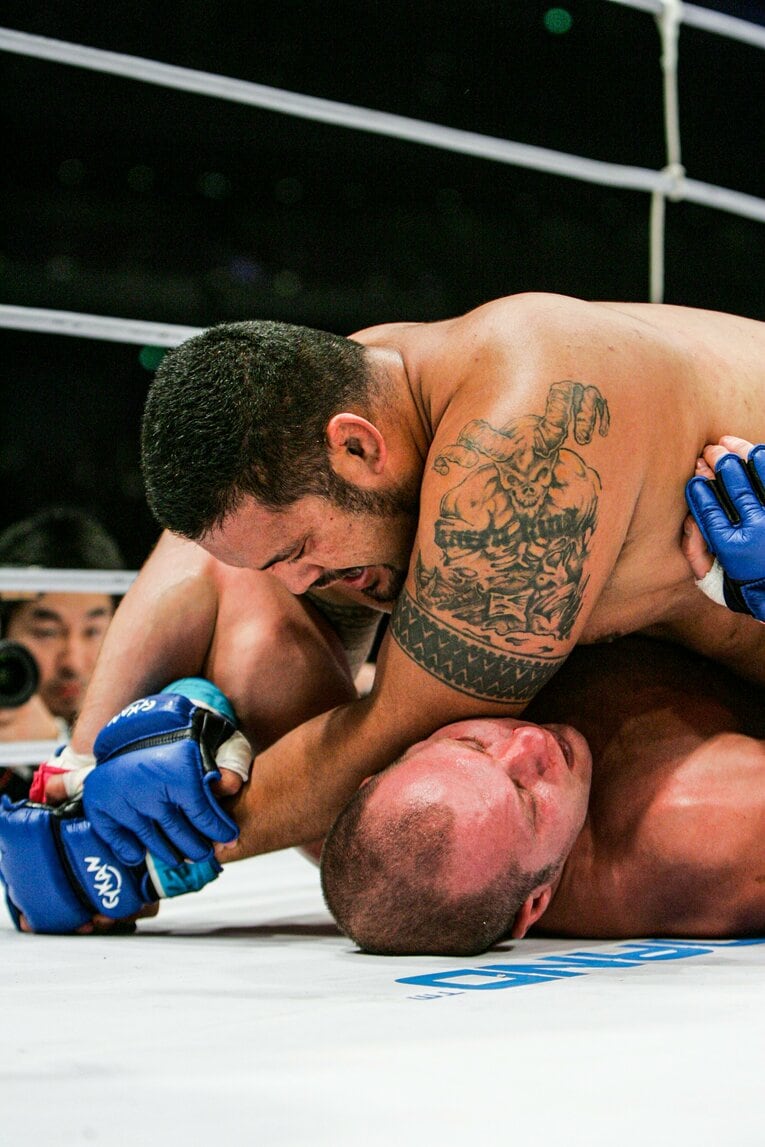 アームロックで「あわや」の場面も　©Susumu Nagao