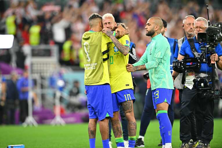 クロアチア戦後、号泣するネイマール　©Takuya Kaneko/JMPA