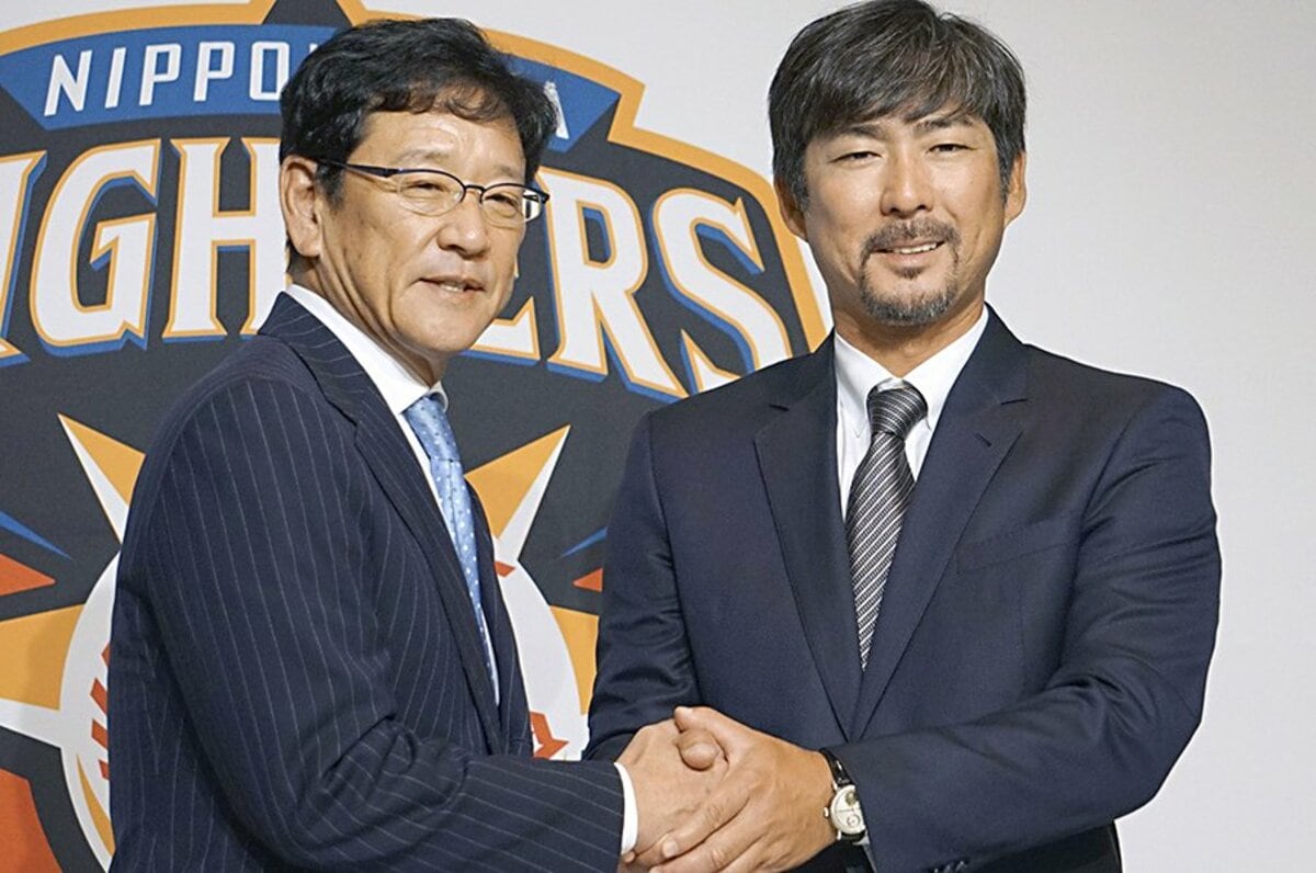 日本ハムに小笠原道大が戻ってくる 再会した広報が思い出した威圧感 プロ野球 Number Web ナンバー