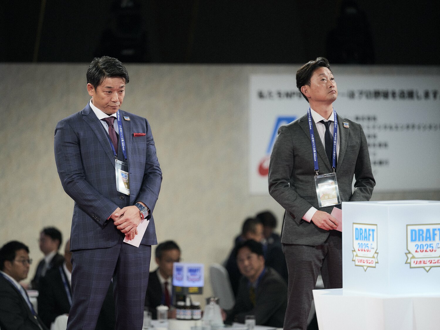 健大高崎高・石垣はロッテとの競合に敗れたが、高校生を続々と指名したオリックスの岸田監督（右）　©︎Yuki Suenaga