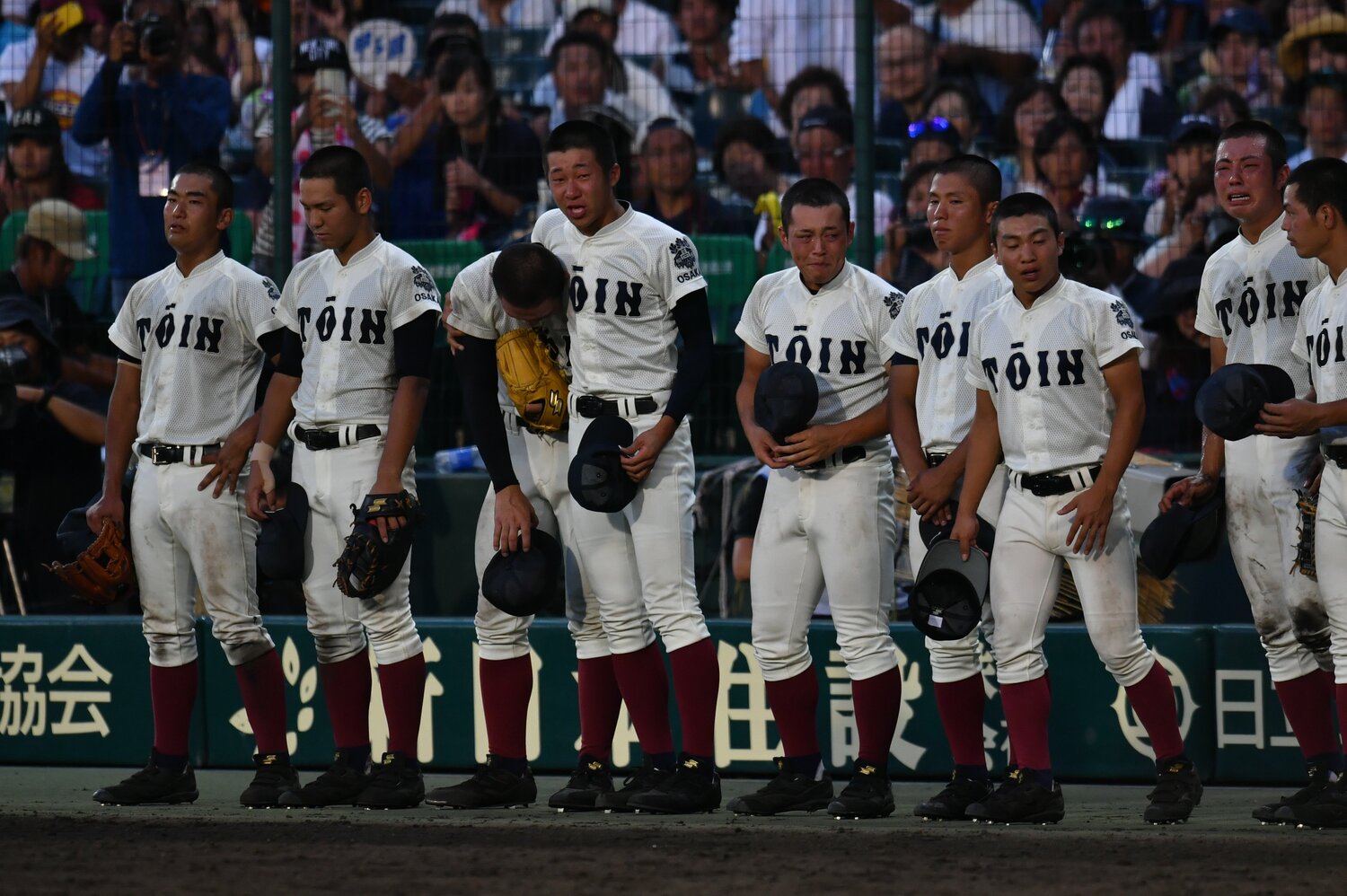 3年夏の甲子園では3回戦で仙台育英に逆転負け。最後まで号泣する当時2年・柿木蓮（日本ハム）の肩に手をかける姿が印象的だった　©︎Hideki Sugiyama