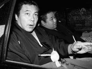 元大関・千代大海の九重親方へのロングインタビュー中編。写真は初優勝時の先代九重親方（元横綱・千代の富士）と当時22歳の千代大海