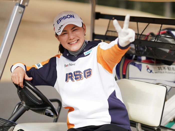 「10年前の私に教えたい、まだゴルフしてるよって」10年優勝なし、育児しながらツアー転戦…それでも、横峯さくらが“39歳の自分”に期待する理由＜Number Web＞ photograph by Shizuka Minami