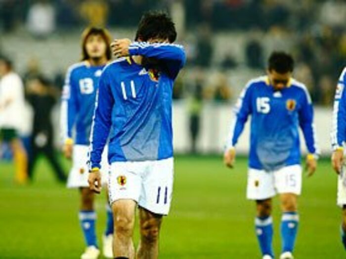 選手をほぼ無傷で帰還させた岡田監督のマネジメント力。＜Number Web＞ photograph by Tamon Matsuzono