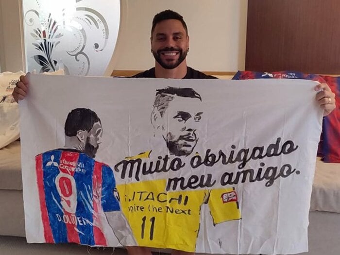 「日本人の暖かさ…涙腺が緩んだよ」引退試合で号泣の名ブラジル人FWが、柏レイソル加入時に驚いたこと「ジュンヤは最初、右SBをやってたけど」＜Number Web＞ photograph by Hiroaki Sawada