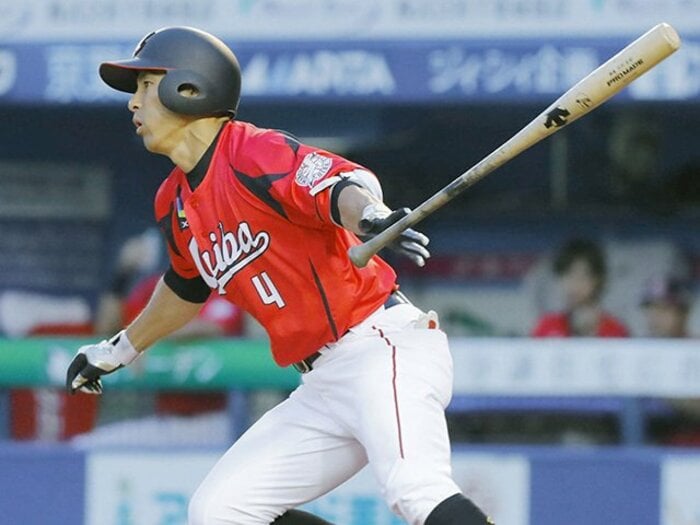 成功率100％で盗塁王獲得は可能か？ロッテ荻野貴司が挑む究極の記録。＜Number Web＞ photograph by Kyodo News