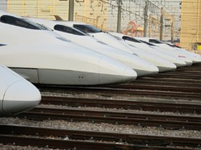 今日は寒いから、南へ行こう!?羽田空港と新幹線車両基地を目指せ。<Number Web> photograph by Satoshi Hikita