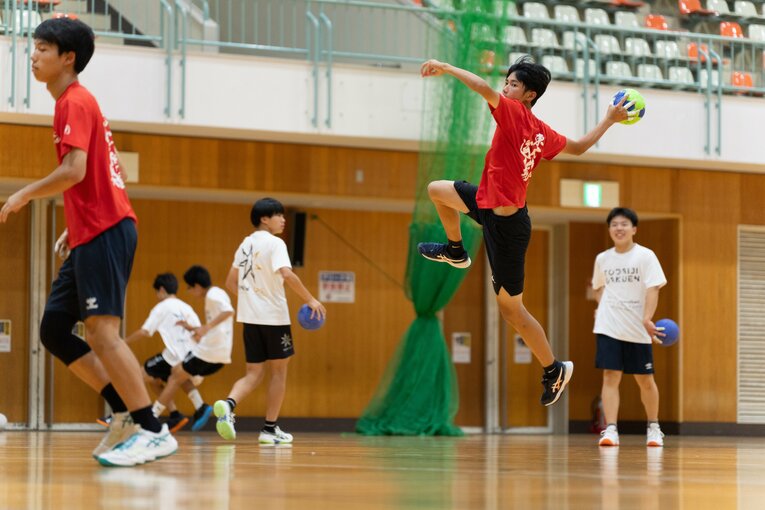 練習では強烈なジャンプシュートを見舞う場面も　©Shiro Miyake