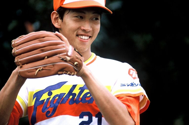 社会人野球チームに内定して会社の席まで決まっていたという西崎幸広。プロで再会した阿波野秀幸と新人王争いを繰り広げることに　©Kazuhito Yamada