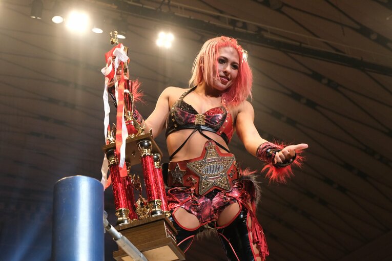 「ジュリアvs鈴季すず」はなぜ“最高に映える”タイトルマッチだったのか？ 試合直後の“姉妹”が明かしたそれぞれの「25分4秒」(99)