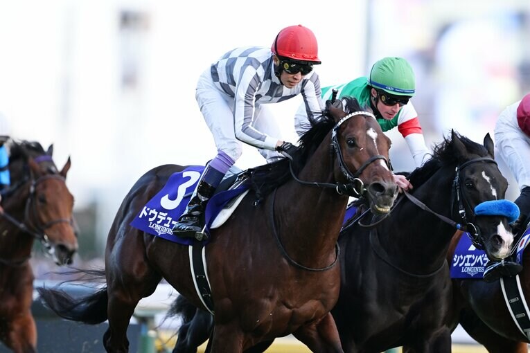 ゴールの瞬間。内で抵抗するドゥレッツァとシンエンペラーを封じ込めた　©Keiji Ishikawa