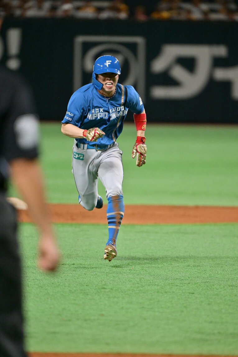 CSファイナル第3戦、代走で登場した日本ハム・五十幡亮汰　©Hideki Sugiyama